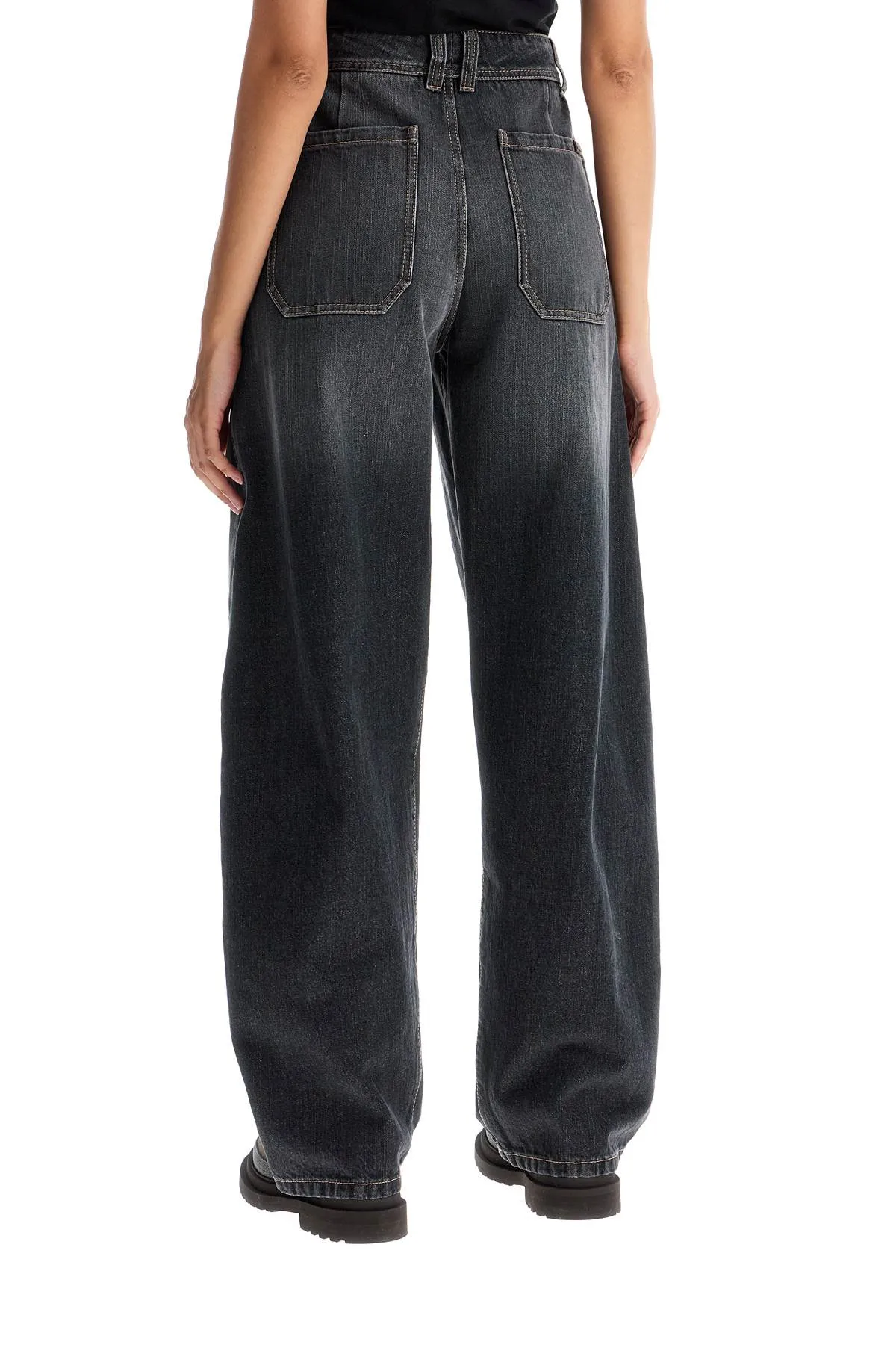 curved leg jeans for a