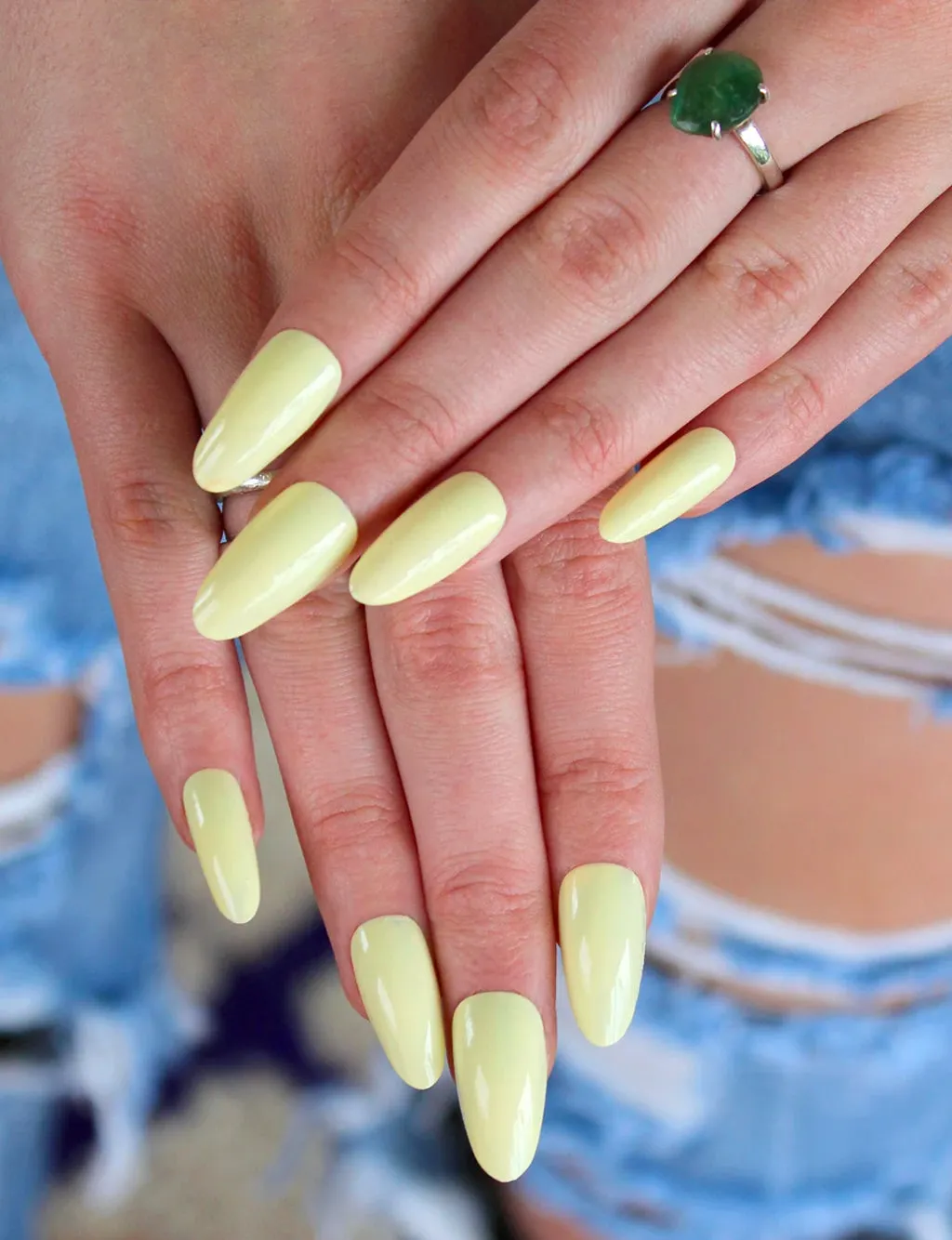 LOTTA LEMON NAIL POLISH